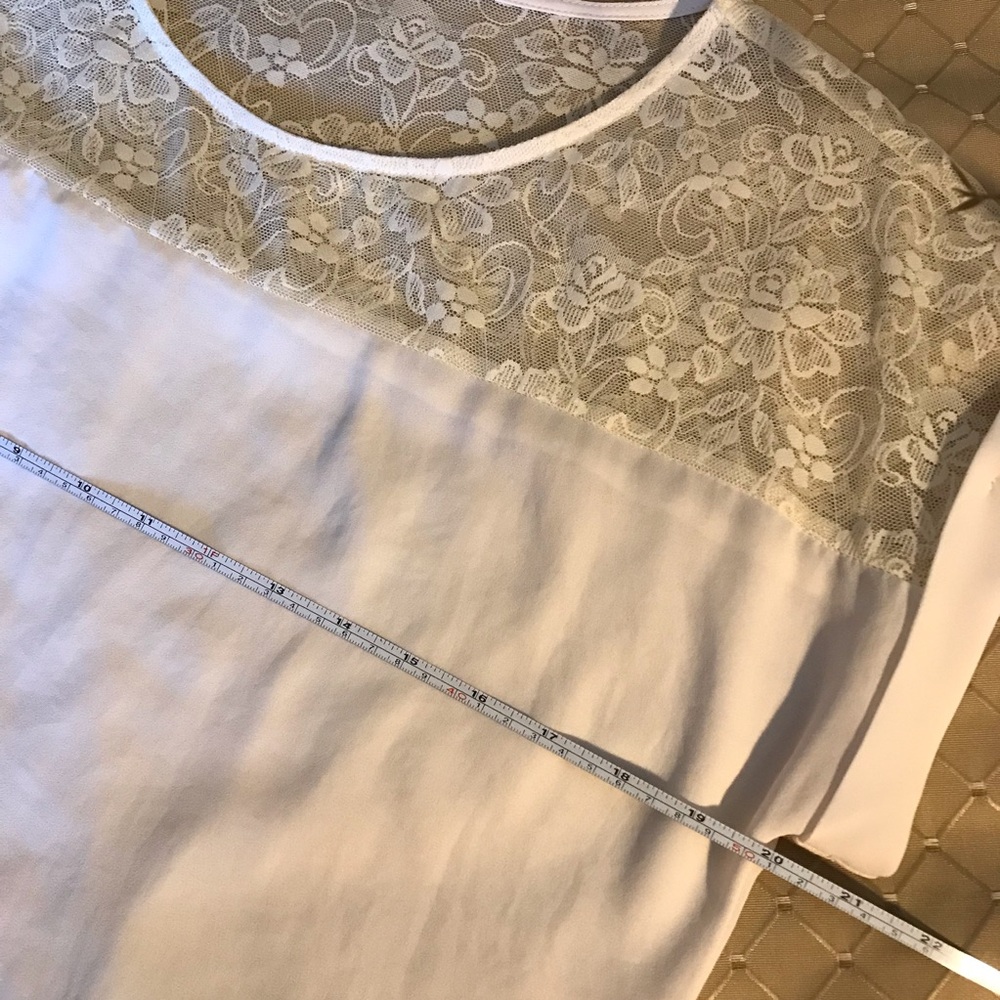 Lace Cream Color Women Top Size M/L - Picture 3 of 6